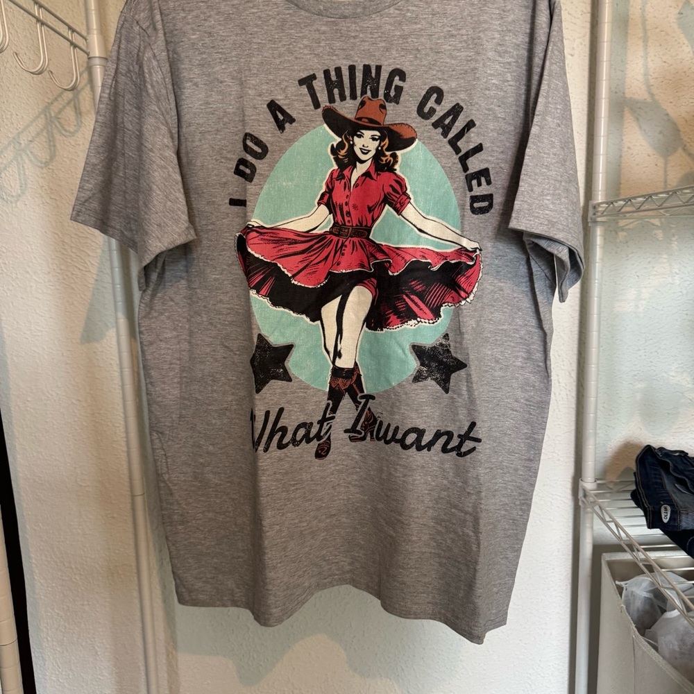 Gray Graphic Women's Top - Picture 3 of 4